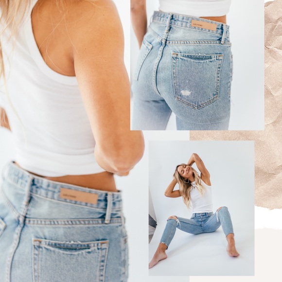 GRLFRND: Karolina Light Wash Jeans